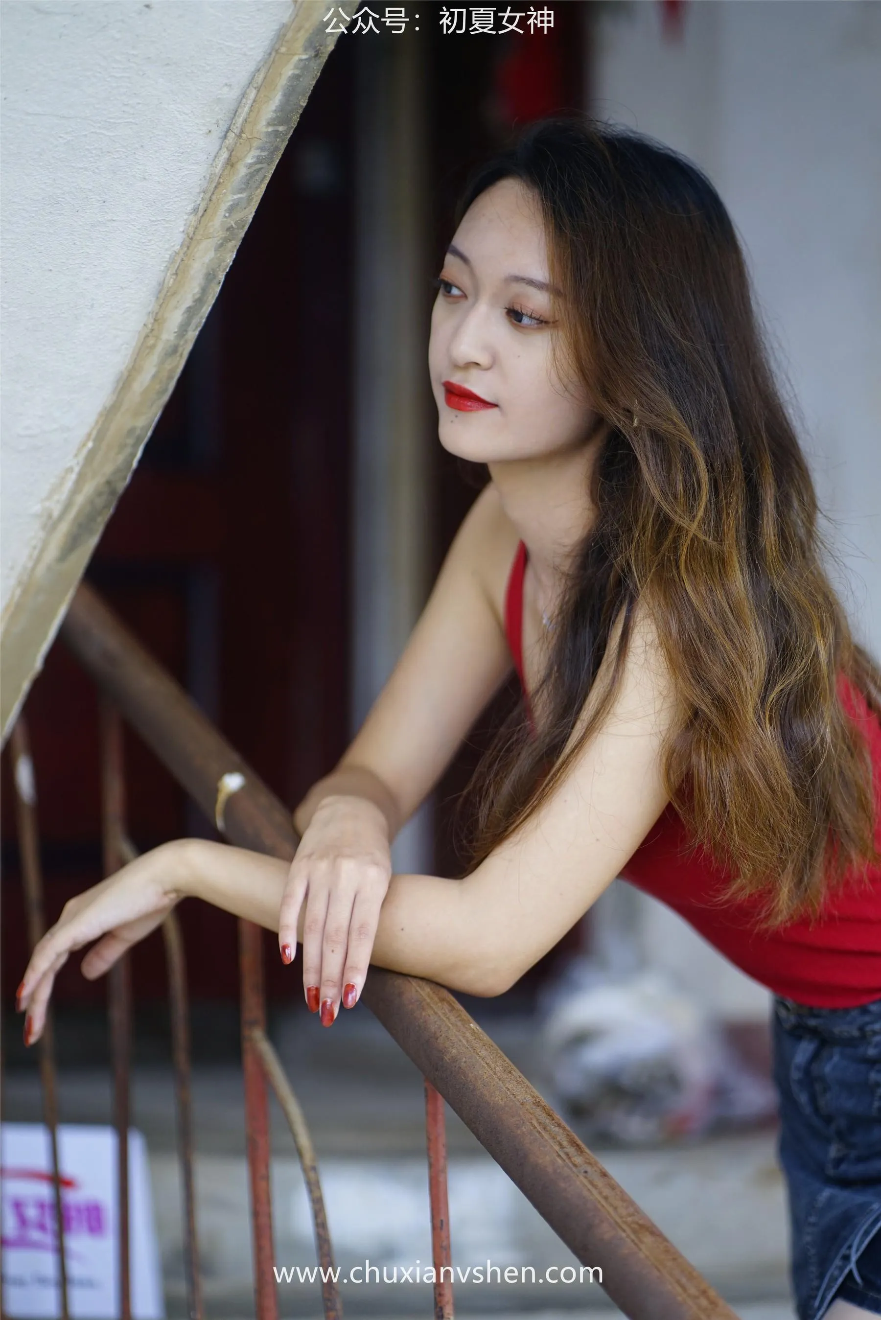 初夏女神 NO.045 依依 复古街头 [130P]插图6